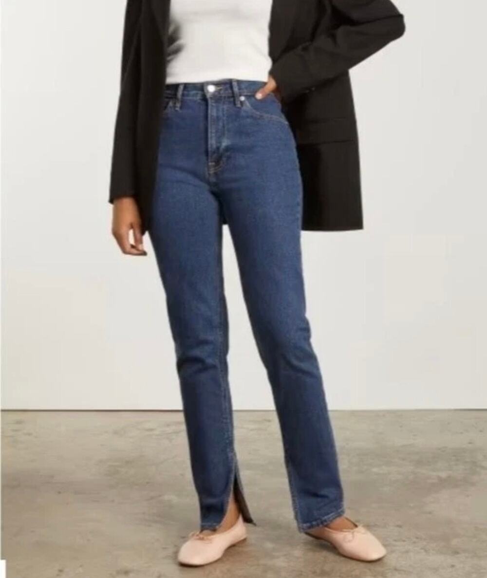 Everlane The Cheeky Split Hem Jean in Size 31 Medium Wash